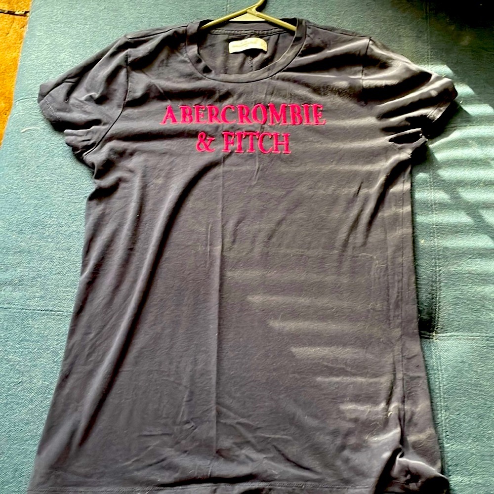 Abercrombie and Fitch women’s Large short sleeve tee